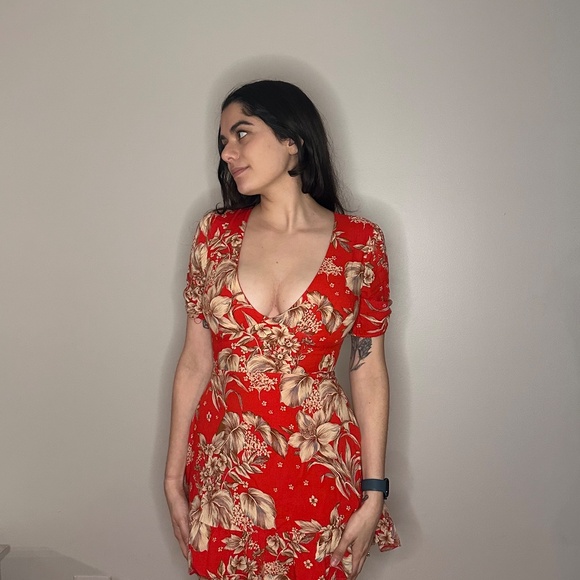 Red Floral Deep V Cut Dress - Picture 2 of 3